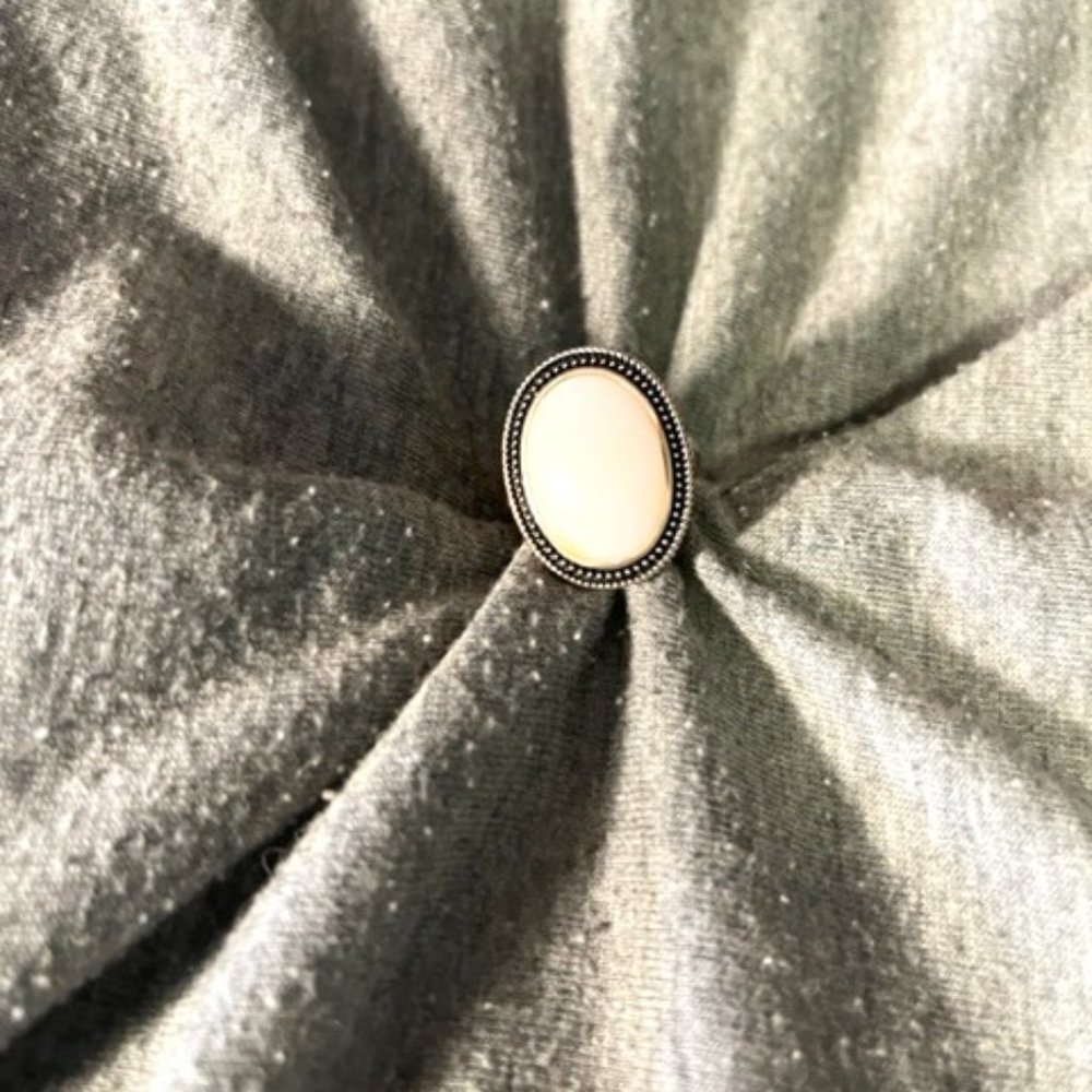 Simple white stone and silver ring size 8 From Old Navy or Forever 21